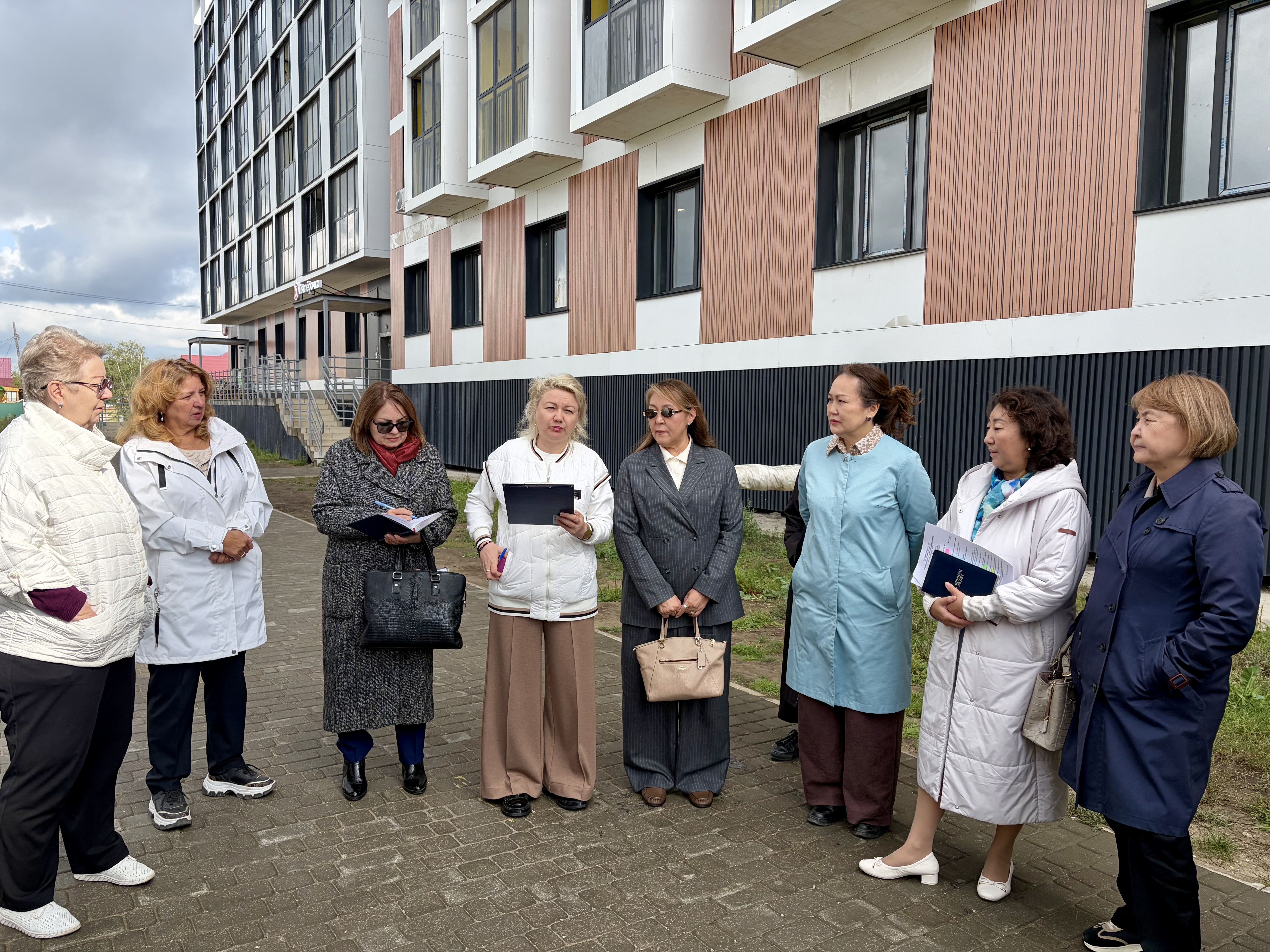 В микрорайоне «Звёздный» обсудили вопросы медобслуживания и общественной безопасности