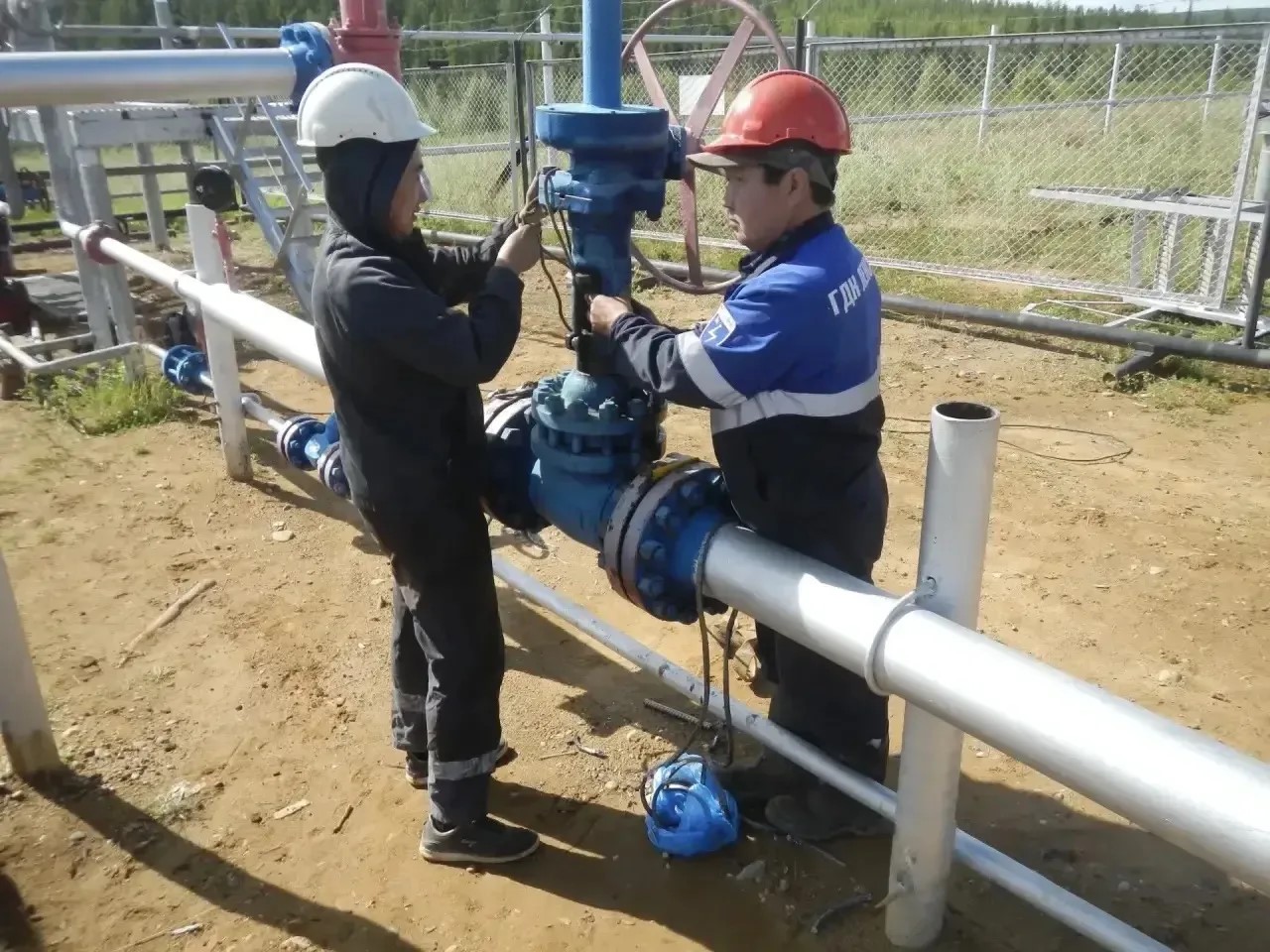 «Сахатранснефтегаз» продолжает подготовку Отраднинского месторождения к отопительному сезону