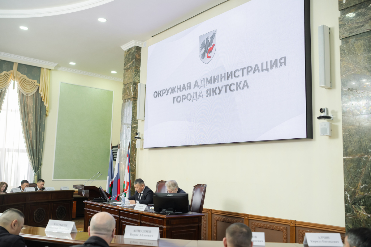 Дмитрий Садовников поставил задачу по снижению числа жалоб от горожан
