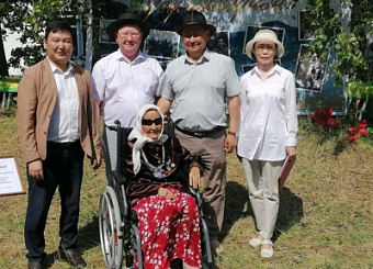 В Хангаласском районе 100-летний юбилей отметила мать-героиня и основательница педагогической династии Фекла Егорова 